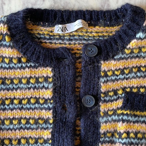 Adorable, Super Soft Sweater from Zara - Women’s Size Medium - Picture 2 of 5